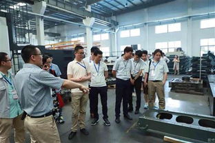 零距離體驗(yàn)智能制造，工廠看客團(tuán)紛紛為這家企業(yè)點(diǎn)贊